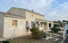 Ravalement de façades, reprise de toutes les fissures et mise en peinture